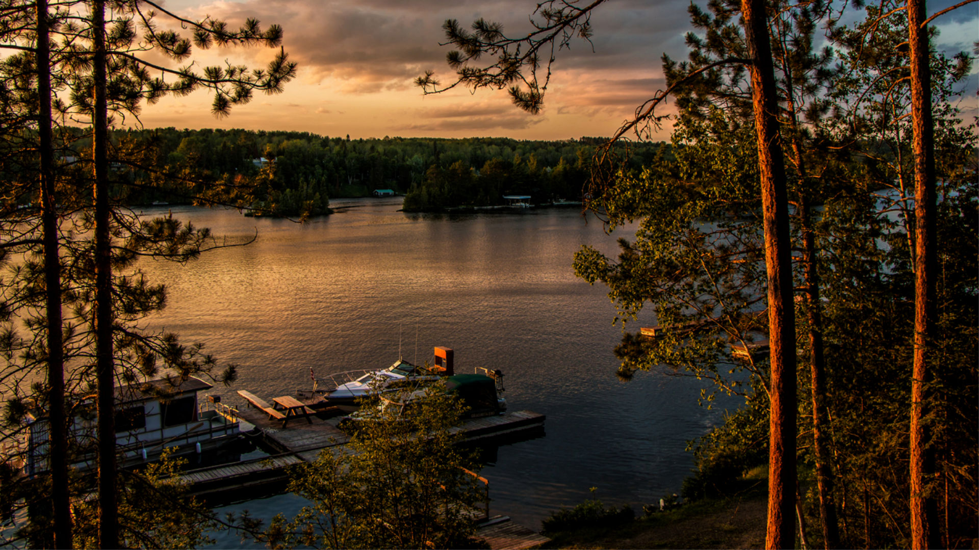 Fireplace Suite — Temagami Shores Inn and Resort – Temagami Shores Inn and Resort